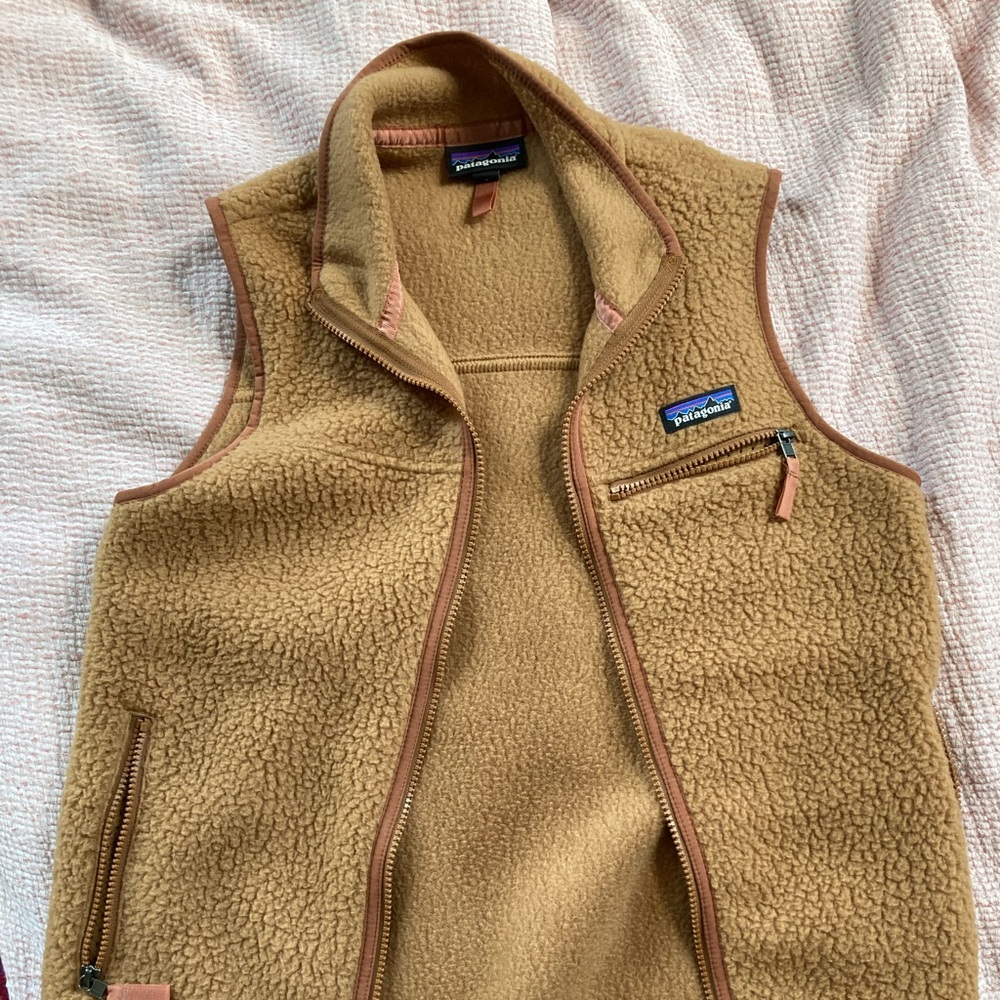 Patagonia women’s retro pile vest brown